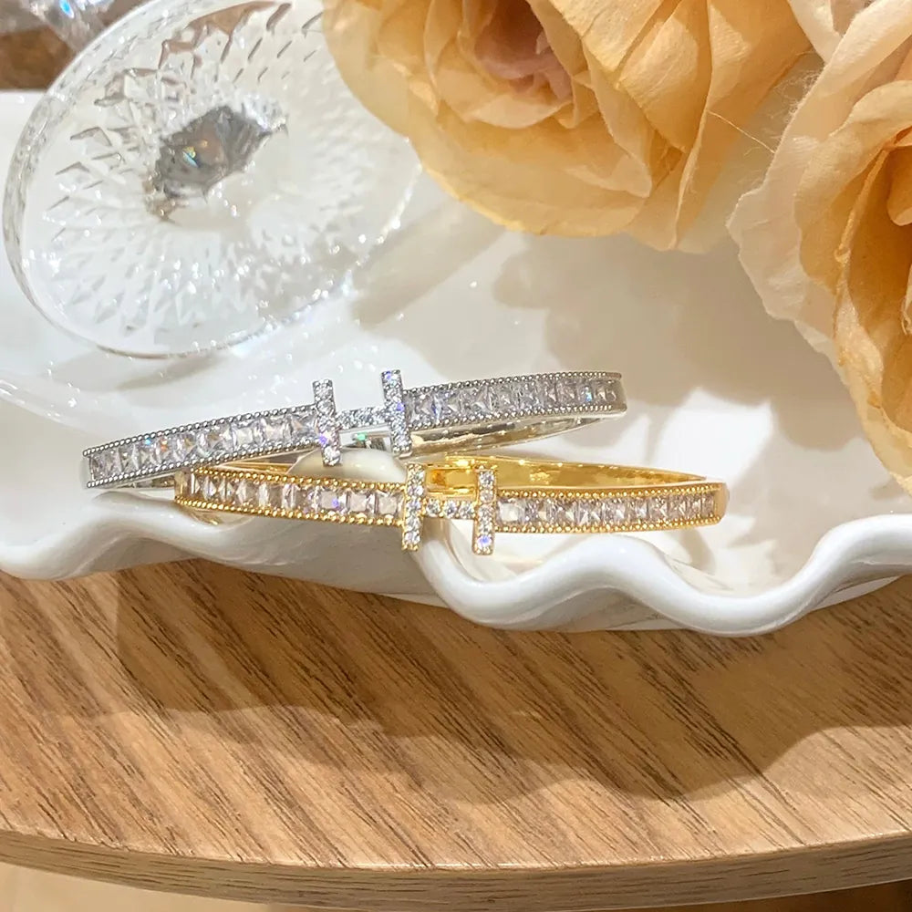 Luxury Zirconia H Letter Bangle - Girlee