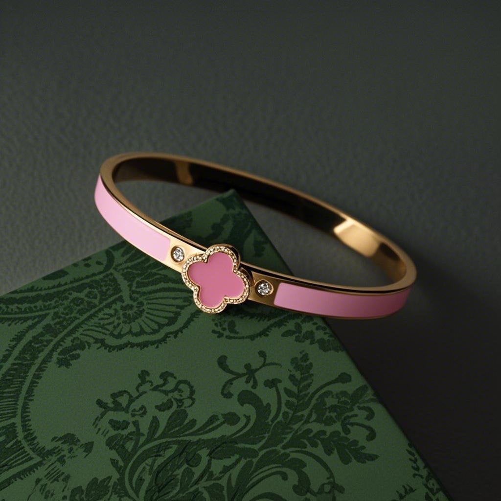 Lucky Flower Bangle - Girlee
