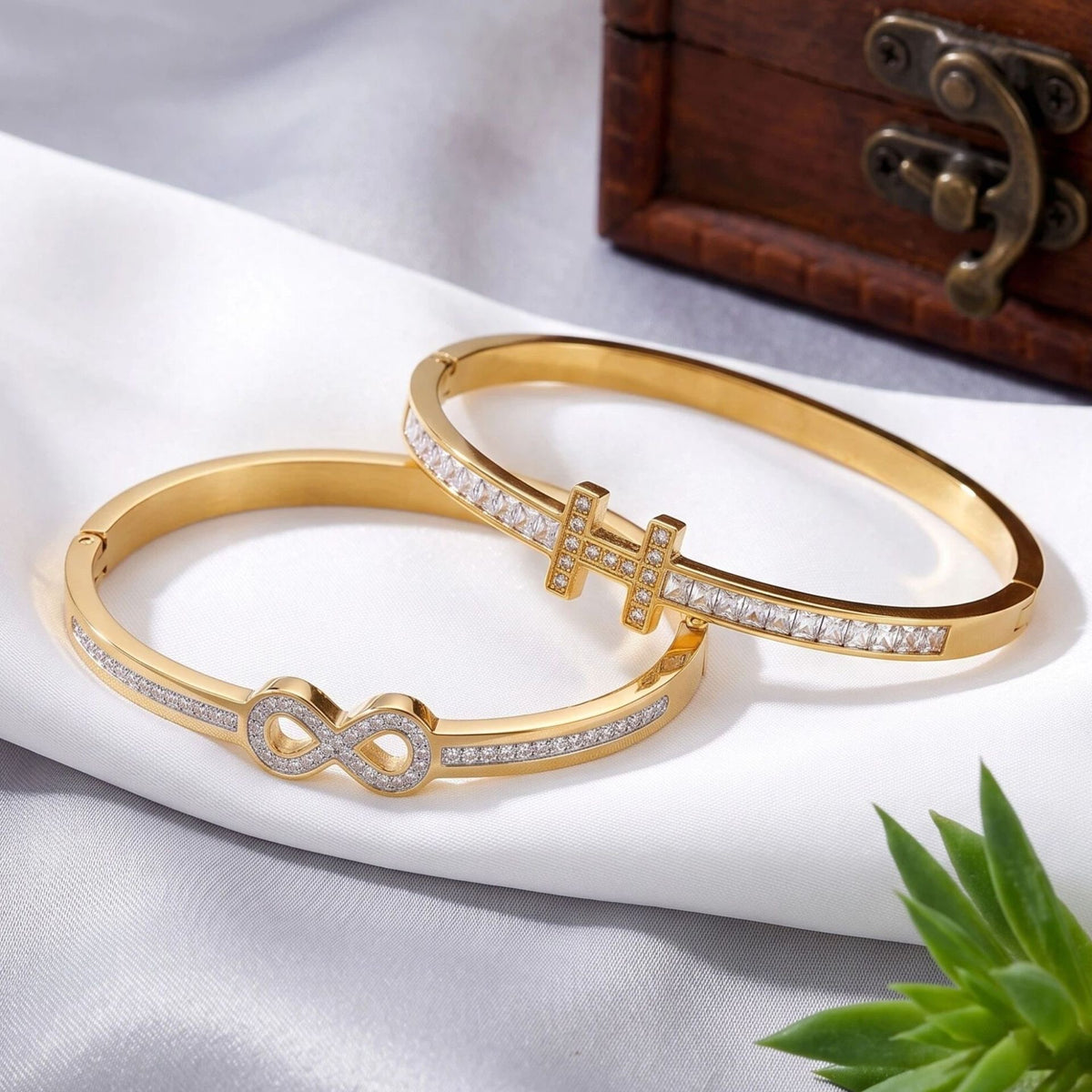 Infinity Pattern Titanium Bangle - Girlee