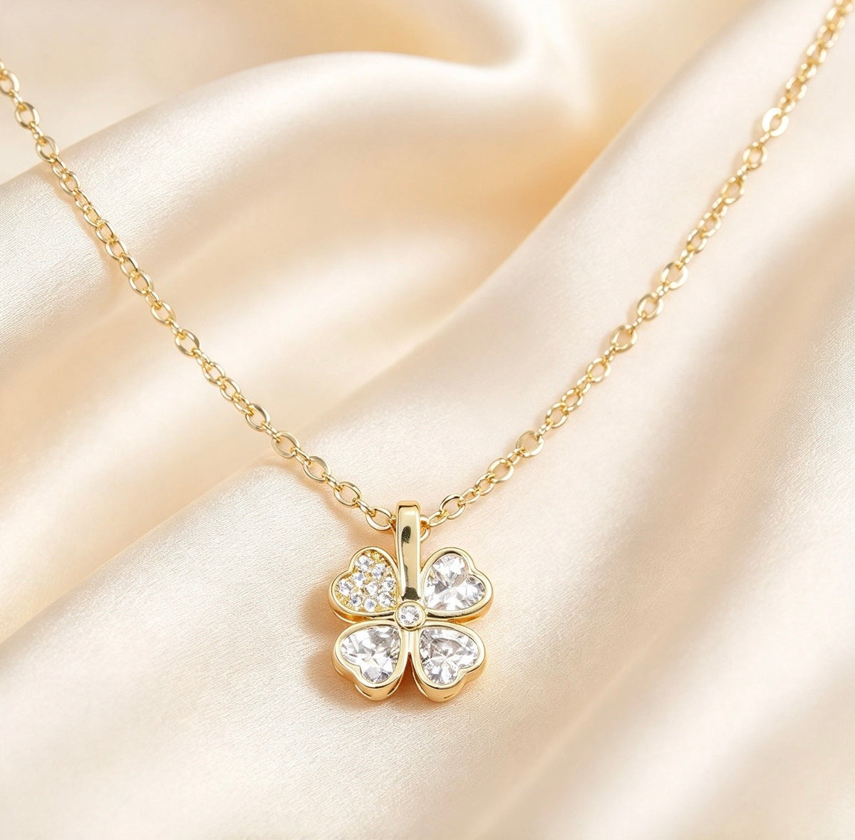 Four Leaf Clover Design Necklace