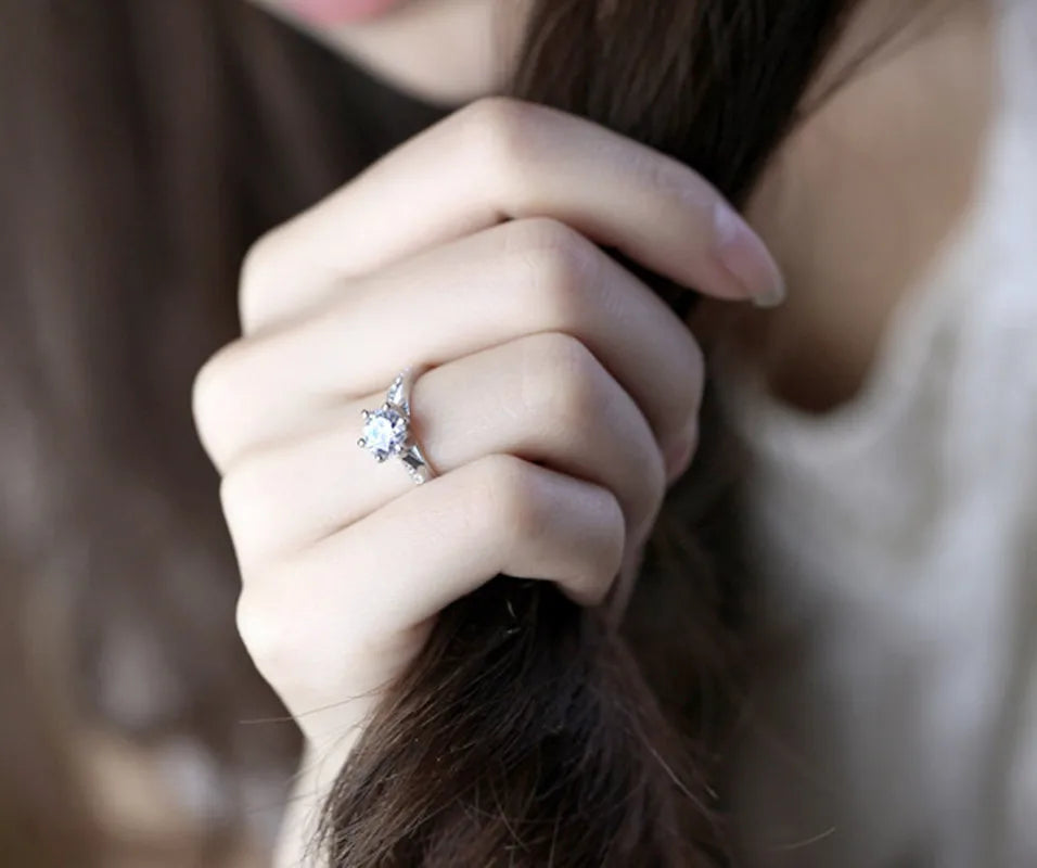 925 Sterling Silver Six-Claw Ring With Tourmaline Stone