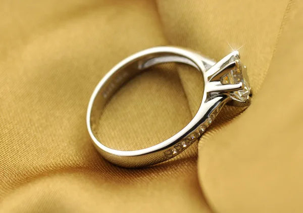 925 Sterling Silver Six-Claw Ring With Tourmaline Stone